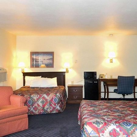 Rodeway Inn Wenatchee Exterior photo