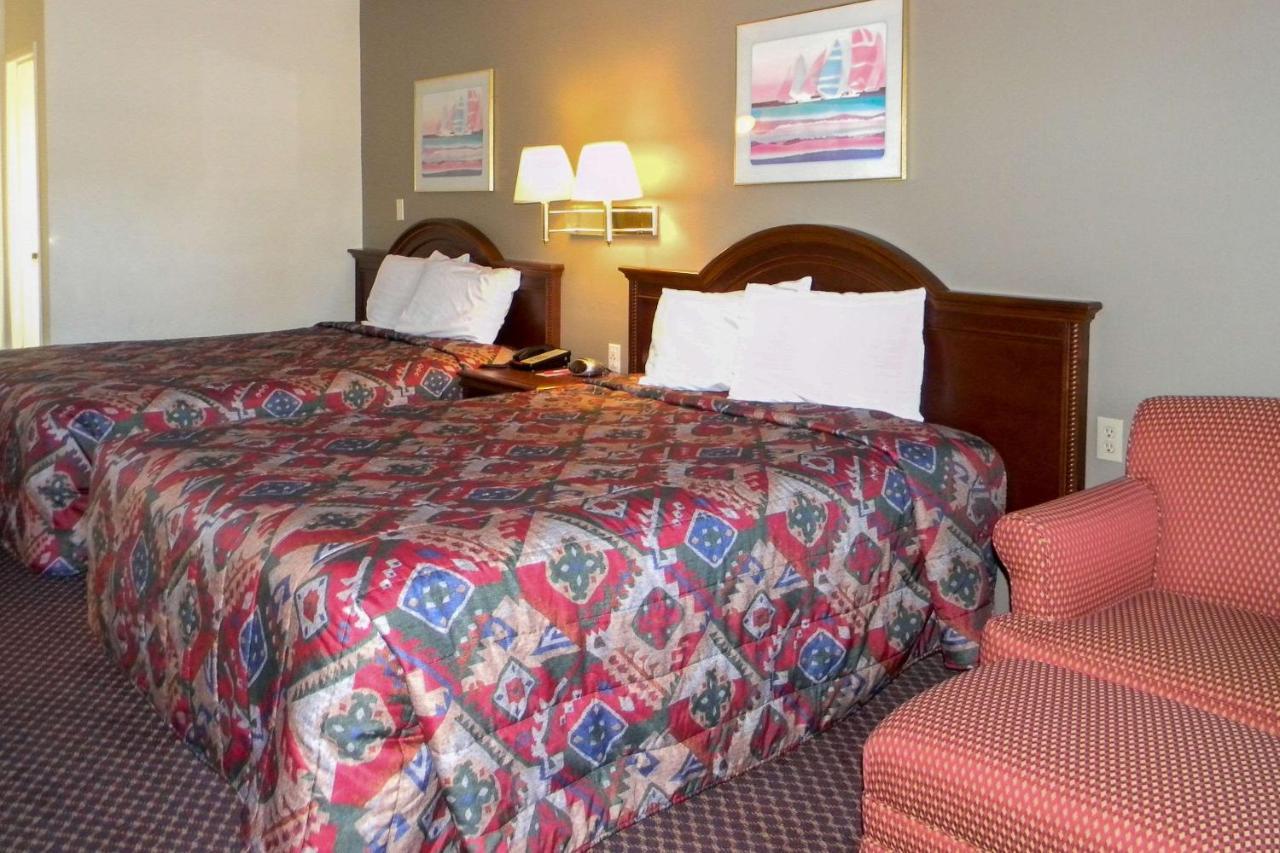 Rodeway Inn Wenatchee Exterior photo