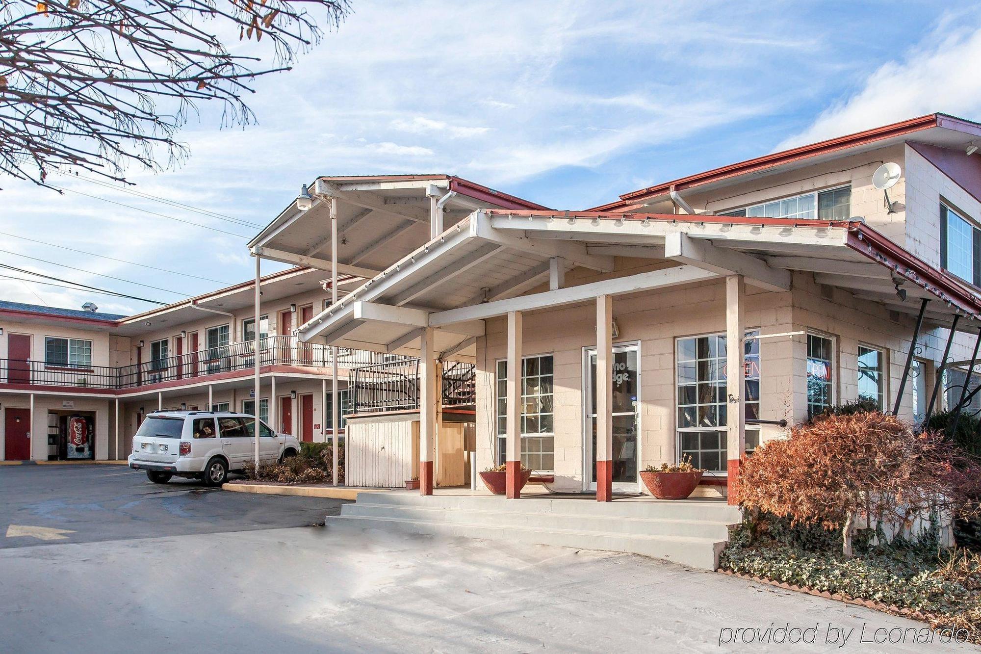 Rodeway Inn Wenatchee Exterior photo