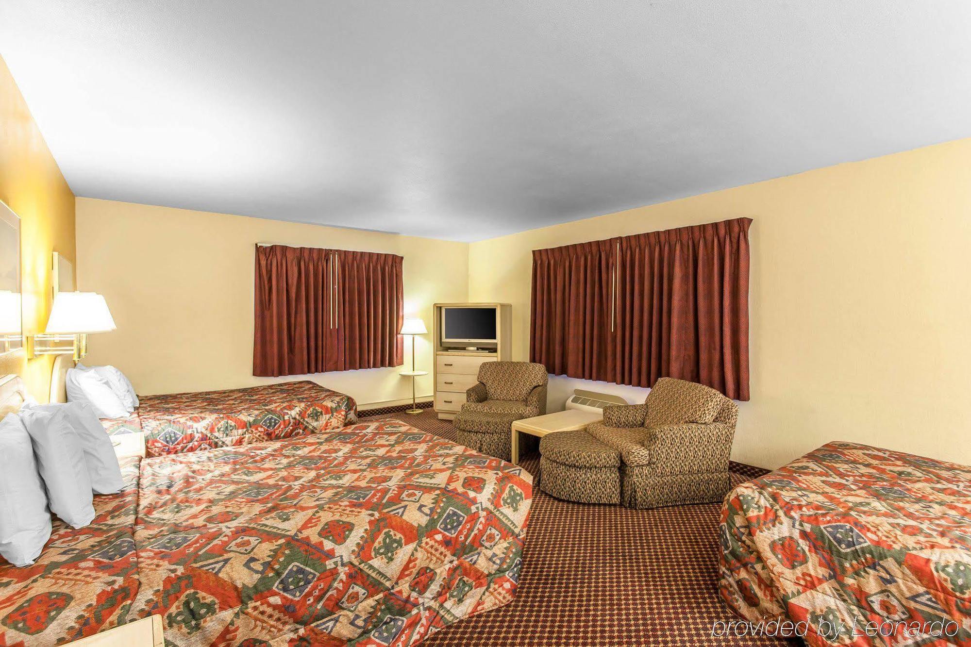 Rodeway Inn Wenatchee Exterior photo