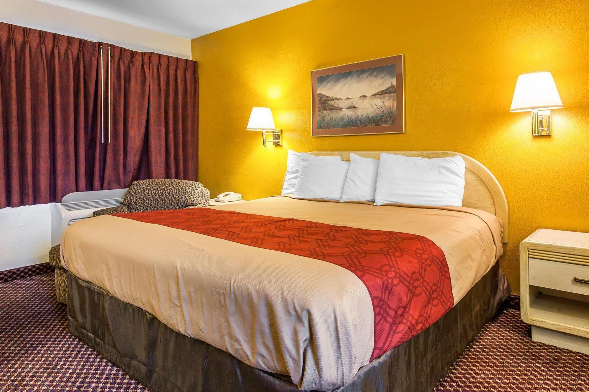 Rodeway Inn Wenatchee Exterior photo